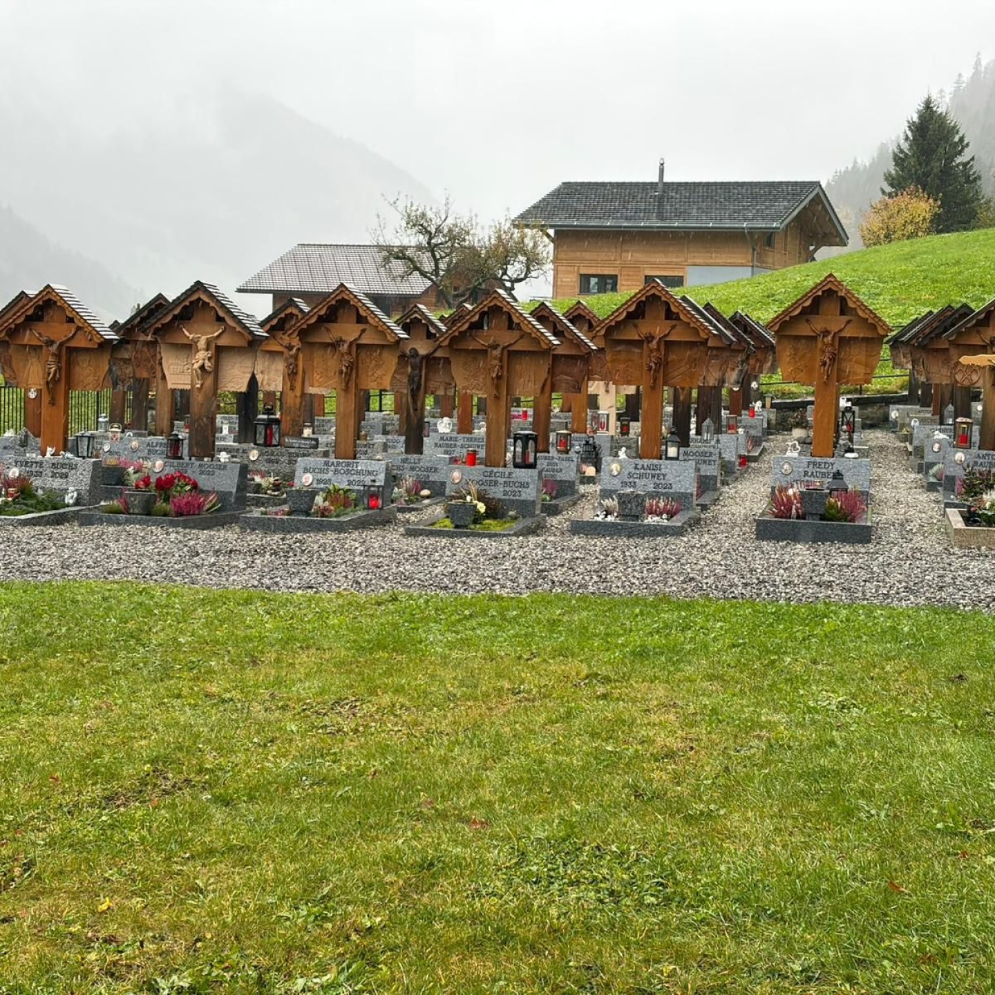 PHOTO-2025-11-03-19-16-02 (4)