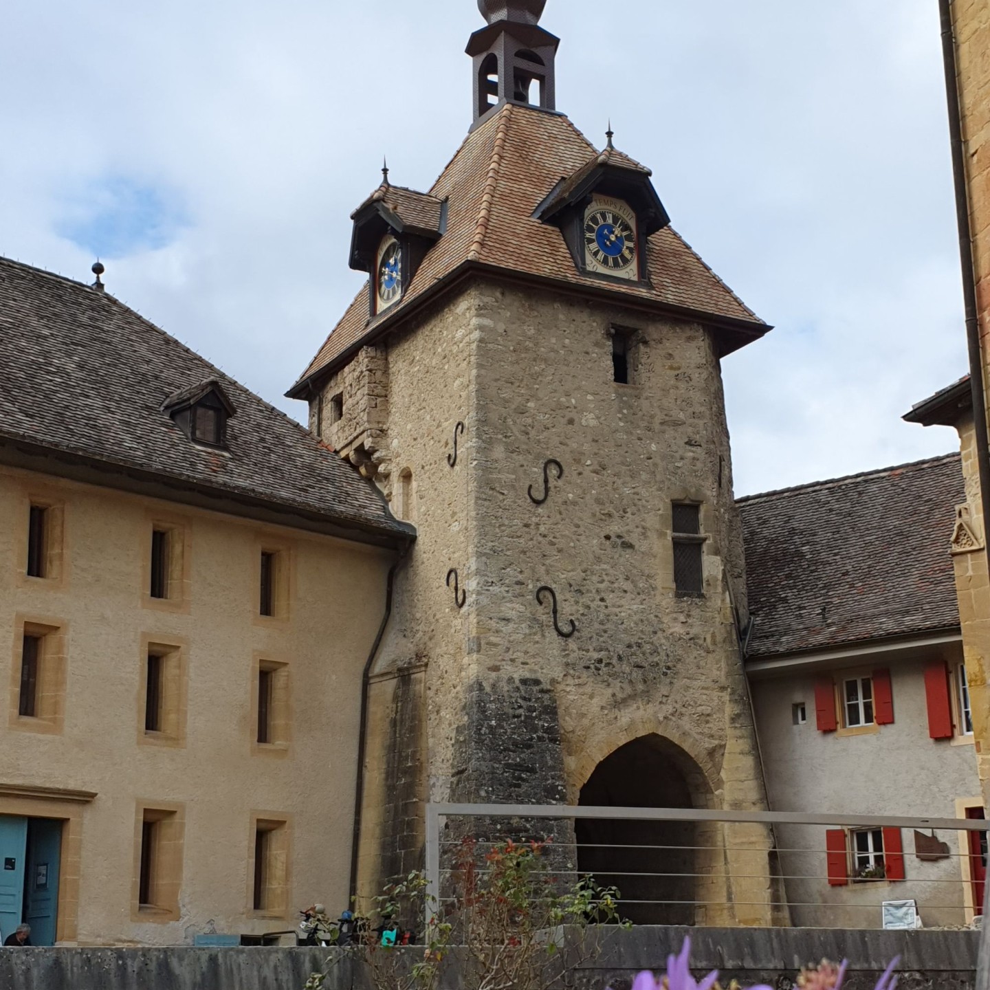 20251004_132026_Romainmotier_Tour_horloge